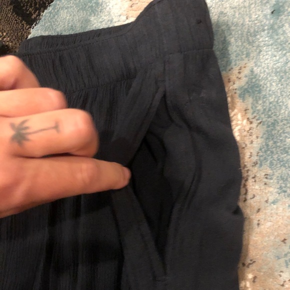 Abercrombie pants - Picture 3 of 4